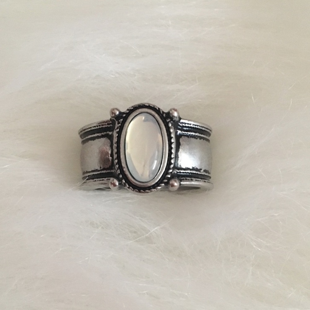 Boho Silver Color Ring with Jewel Embellishment - Picture 6 of 7